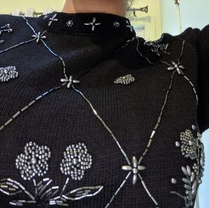 VICTORIA JONES PETITE KNIT BEADED DESIGN SWEATER